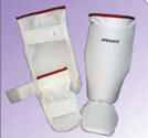 Arquer Fot/benskydd PRO  Vit, M/L